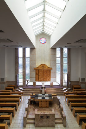 Synagogue Furniture ריהוט לבתי כנסת